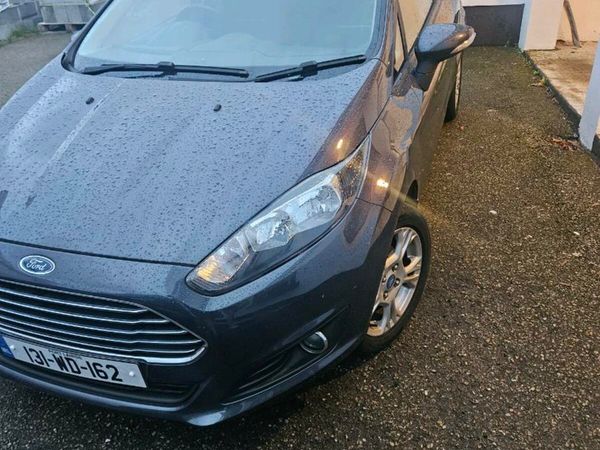 Ford Fiesta Hatchback, Petrol, 2013, Blue