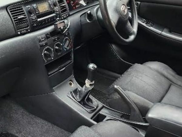 Toyota Corolla Saloon, Petrol, 2005, Silver