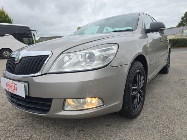 Skoda Octavia Saloon, Diesel, 2012, Beige