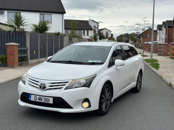 Toyota Avensis Estate, Diesel, 2012, White