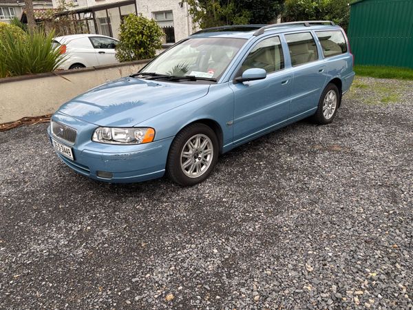 Volvo V70 Estate, Diesel, 2005, Blue