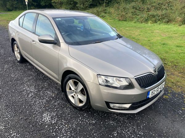 Skoda Octavia Saloon, Diesel, 2015, Beige
