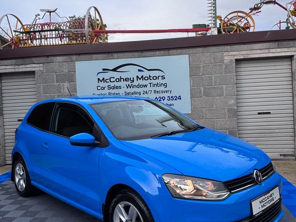 Volkswagen Polo Hatchback, Petrol, 2014, Blue