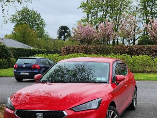 SEAT Leon Hatchback, Petrol, 2020, Red