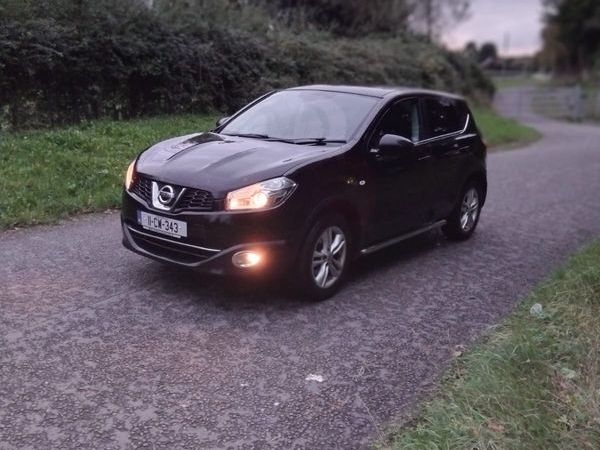 Nissan Qashqai Hatchback, Diesel, 2011, Black