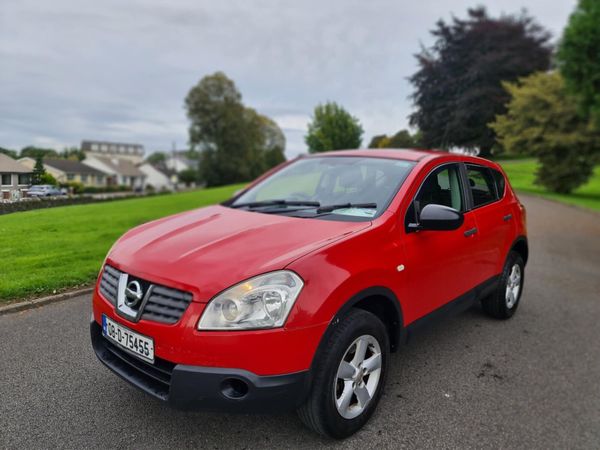 Nissan Qashqai Hatchback, Diesel, 2008, Red