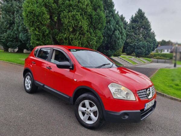 Nissan Qashqai Hatchback, Diesel, 2008, Red