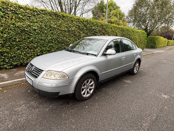 Volkswagen Passat Saloon, Diesel, 2004, Silver