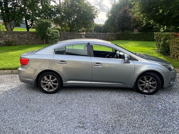 Toyota Avensis Saloon, Diesel, 2013, Grey