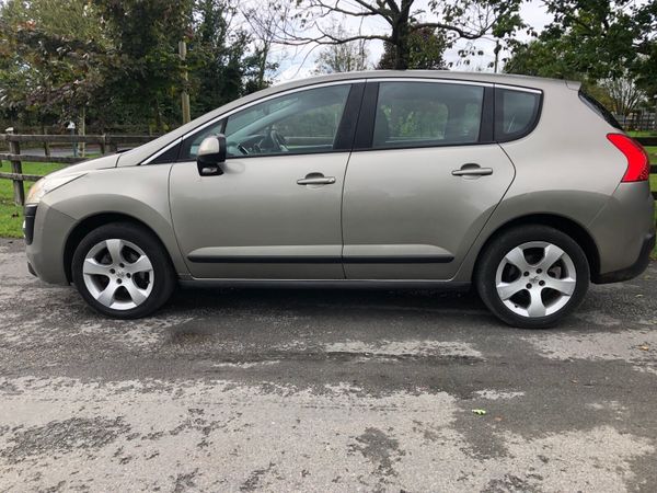 Peugeot 3008 MPV, Diesel, 2010, Grey