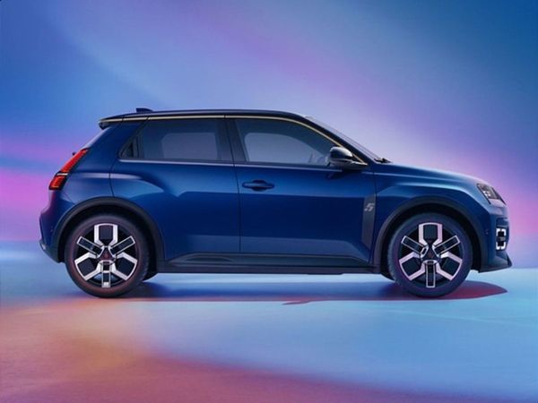 Renault 5 Hatchback, Electric, 2025, Blue