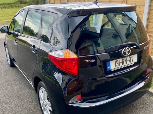 Toyota Verso-S MPV, Petrol, 2013, Black