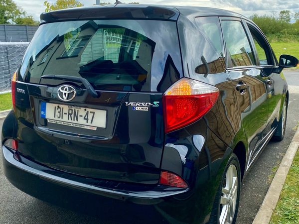 Toyota Verso-S MPV, Petrol, 2013, Black