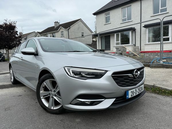 Opel Insignia Hatchback, Diesel, 2021, Grey