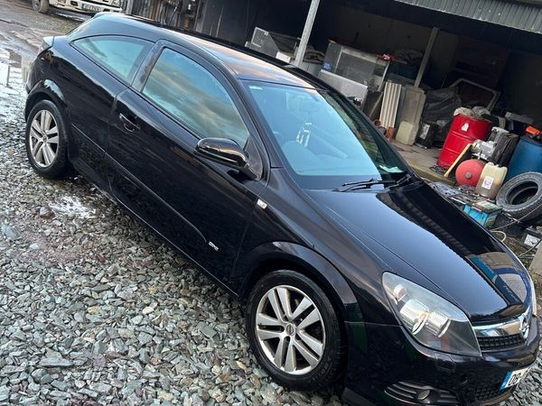 Opel Astra Hatchback, Petrol, 2008, Black