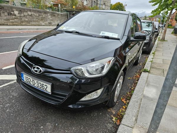 Hyundai i20 Hatchback, Petrol, 2013, Black