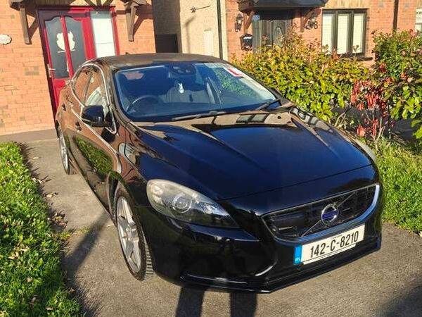 Volvo V40 Hatchback, Petrol, 2014, Black