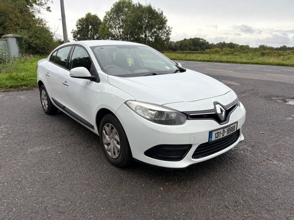 Renault Fluence Saloon, Diesel, 2013, White