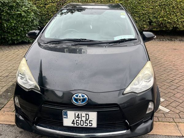 Toyota Aqua Hatchback, Petrol Hybrid, 2014, Black