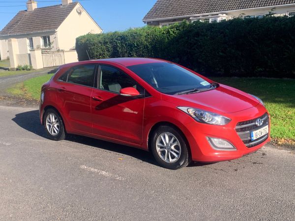 Hyundai i30 Hatchback, Diesel, 2016, Red