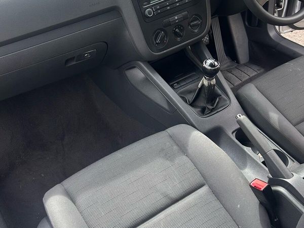 Volkswagen Golf Hatchback, Petrol, 2006, Silver