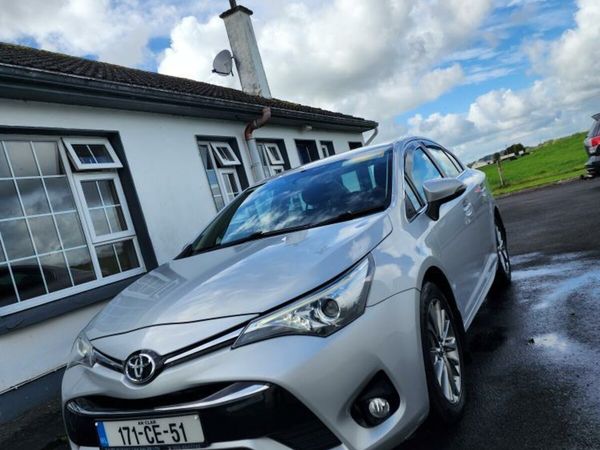 Toyota Avensis Saloon, Diesel, 2017, Grey