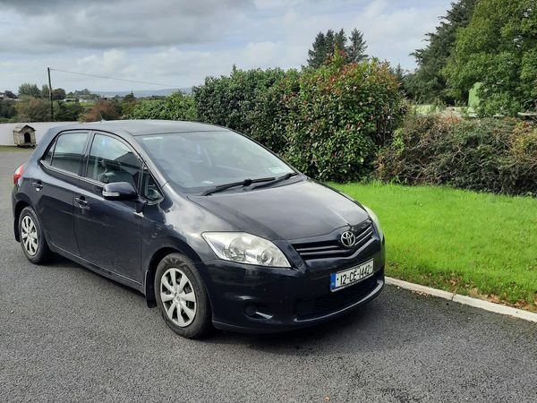 Toyota Auris Hatchback, Diesel, 2012, Black