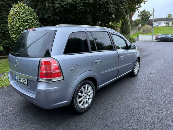 Opel Zafira MPV, Petrol, 2008, Silver