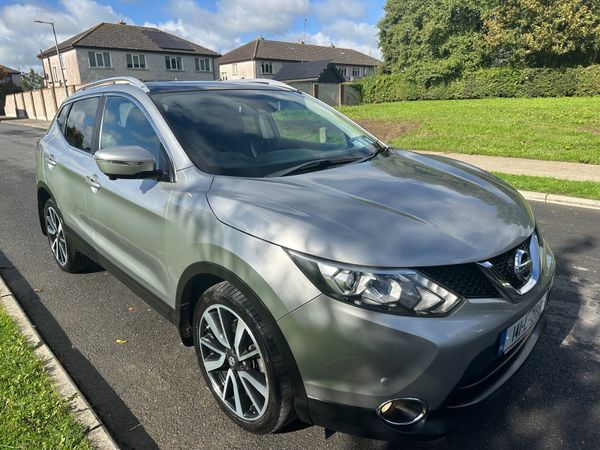 Nissan Qashqai Hatchback, Diesel, 2014, Grey