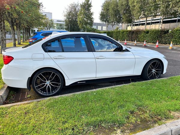 BMW 3-Series Saloon, Diesel, 2015, White