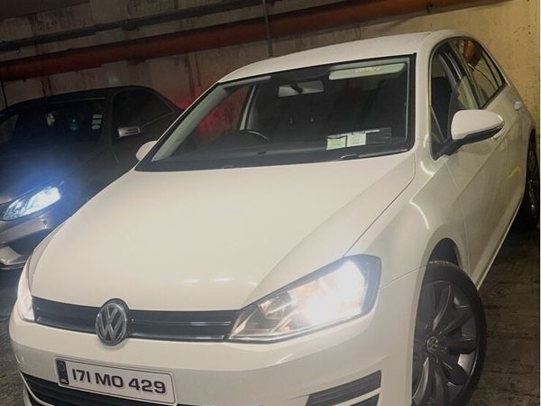 Volkswagen Golf Estate, Diesel, 2017, White