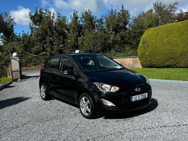 Hyundai i20 Hatchback, Petrol, 2013, Black