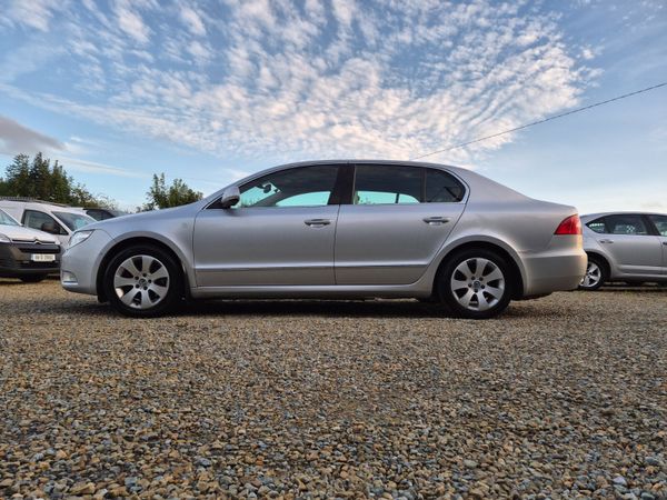 Skoda Superb Saloon, Diesel, 2011, Silver