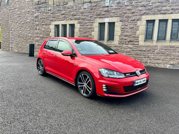 Volkswagen Golf Estate, Diesel, 2016, Red