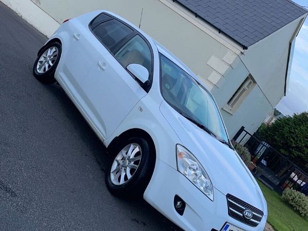 Kia Ceed Hatchback, Diesel, 2010, White