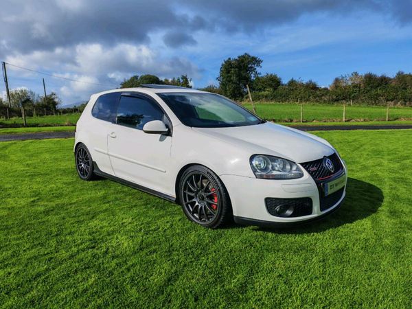 Volkswagen Golf Hatchback, Petrol, 2007, White