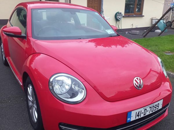 Volkswagen Beetle Hatchback, Petrol, 2014, Red