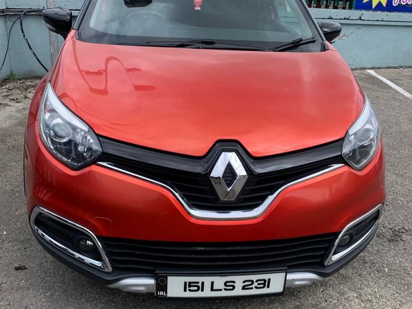 Renault Captur Hatchback, Diesel, 2015, Red