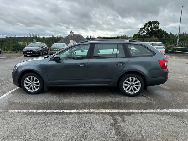 Skoda Octavia Estate, Diesel, 2014, Grey