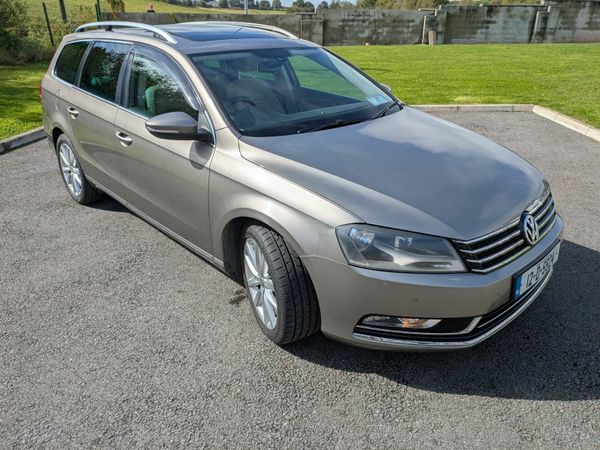 Volkswagen Passat Estate, Diesel, 2012, Gold