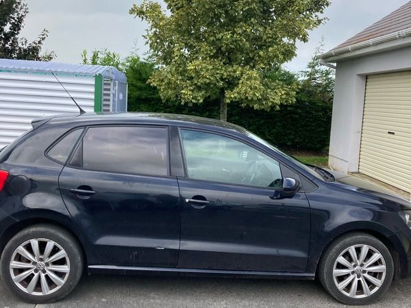 Volkswagen Polo Hatchback, Diesel, 2011, Black