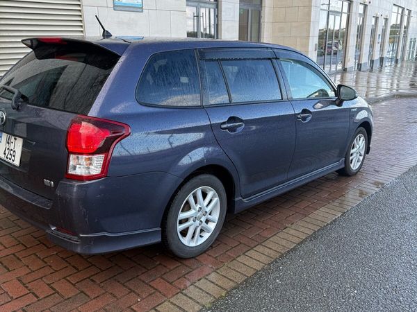 Toyota Corolla Estate, Petrol Hybrid, 2014, Blue