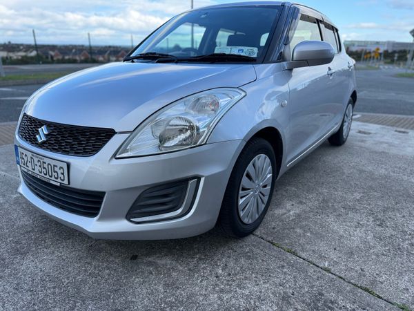 Suzuki Swift Hatchback, Petrol, 2015, Silver