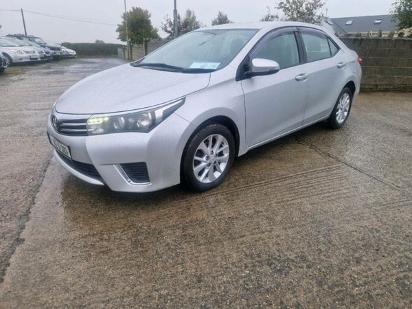 Toyota Corolla Saloon, Petrol, 2014, Silver