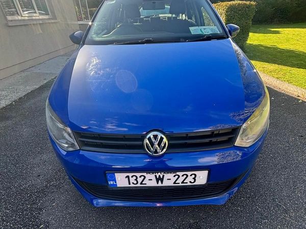 Volkswagen Polo Hatchback, Petrol, 2013, Blue