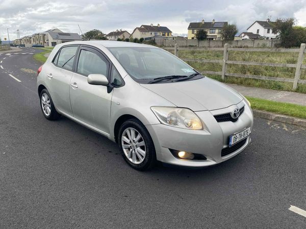 Toyota Auris Hatchback, Petrol, 2008, Silver