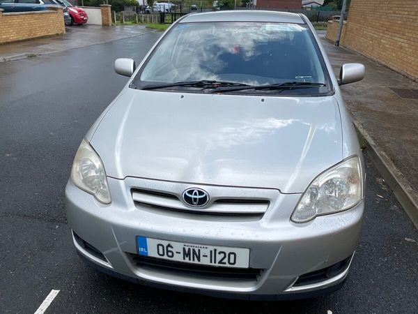 Toyota Corolla Hatchback, Petrol, 2006, Silver