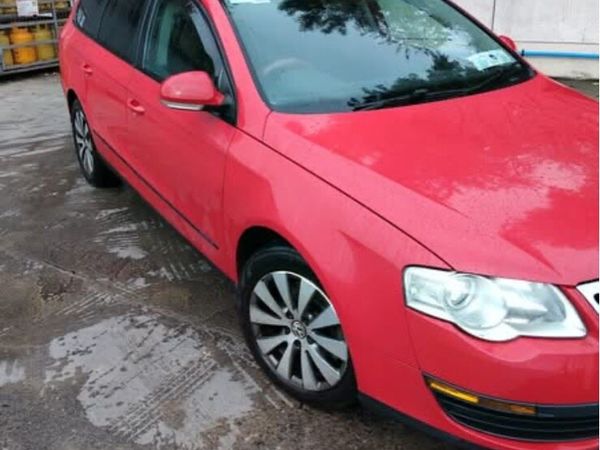 Volkswagen Passat Estate, Diesel, 2010, Red