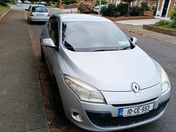 Renault Megane Hatchback, Diesel, 2010, Silver