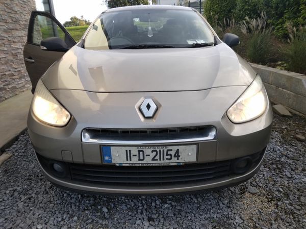 Renault Fluence Saloon, Diesel, 2011, Gold
